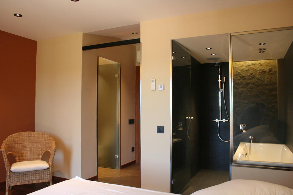 Hotel Mas Oliveres Pla De Palau Llers Стая снимка