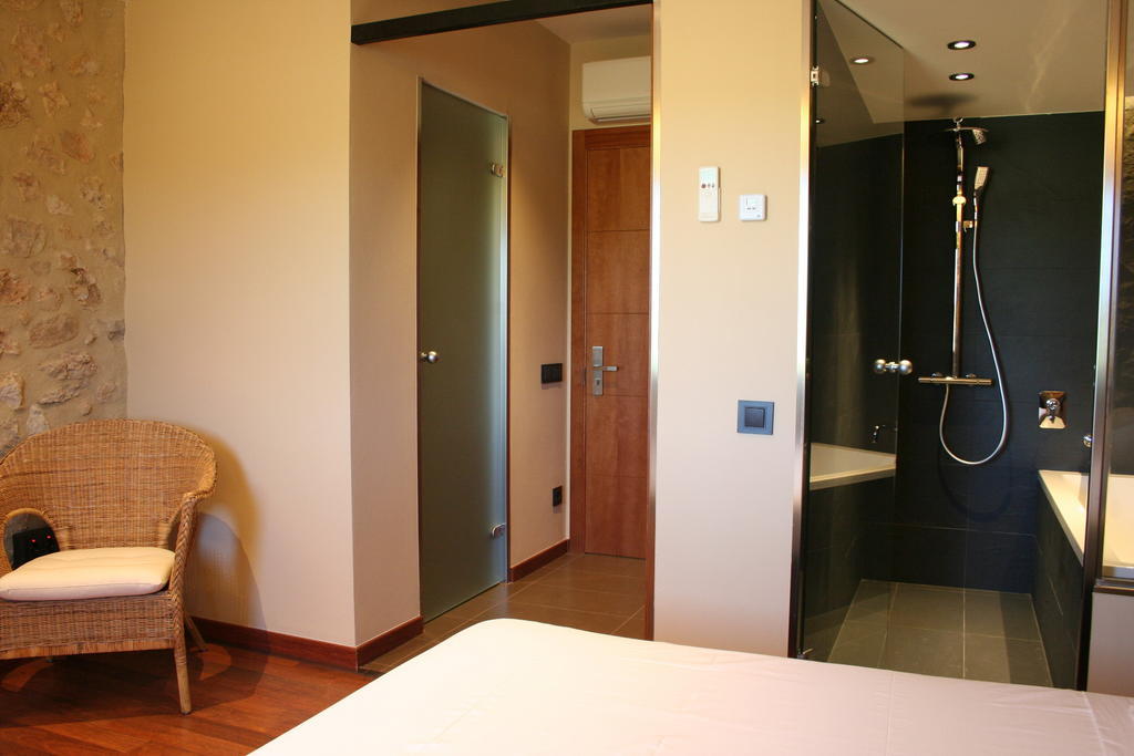 Hotel Mas Oliveres Pla De Palau Llers Стая снимка